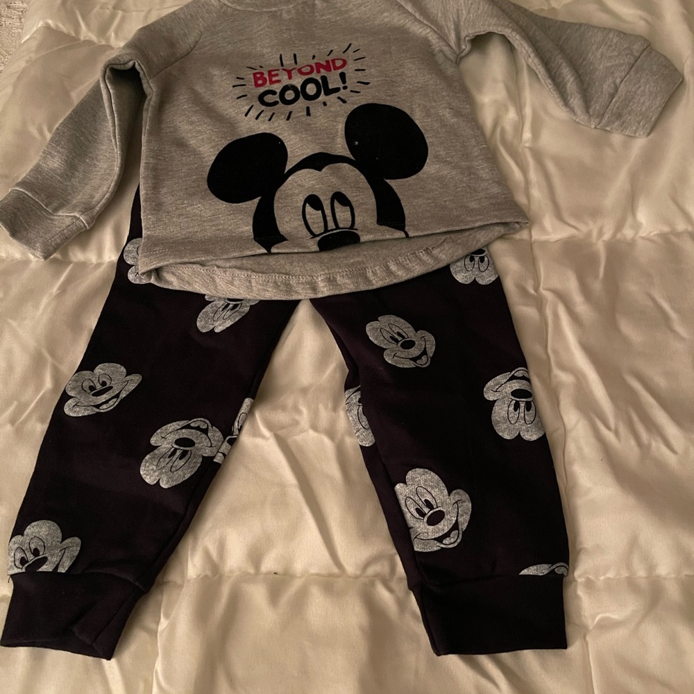 Two pieces of toddler outfit